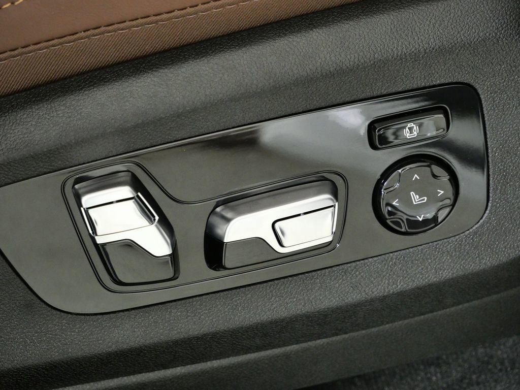 Thumbnail: 2026 BMW X5 - 27