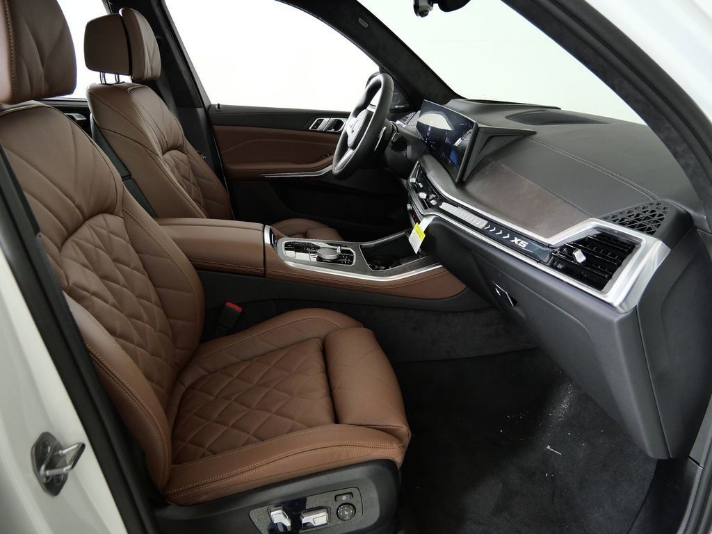 Thumbnail: 2026 BMW X5 - 9