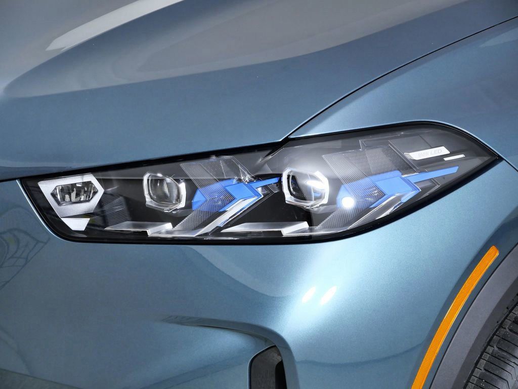 Thumbnail: 2026 BMW X5 - 16