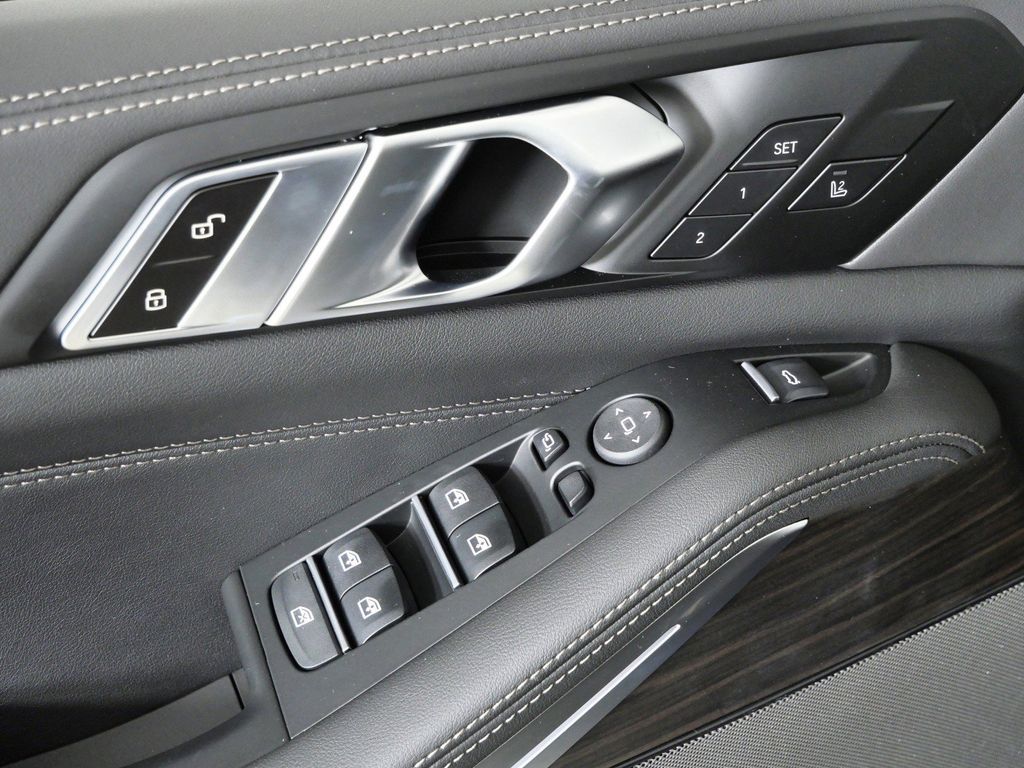 Thumbnail: 2026 BMW X5 - 42