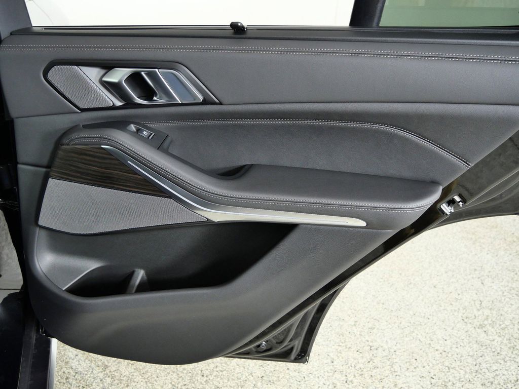 Thumbnail: 2026 BMW X5 - 32
