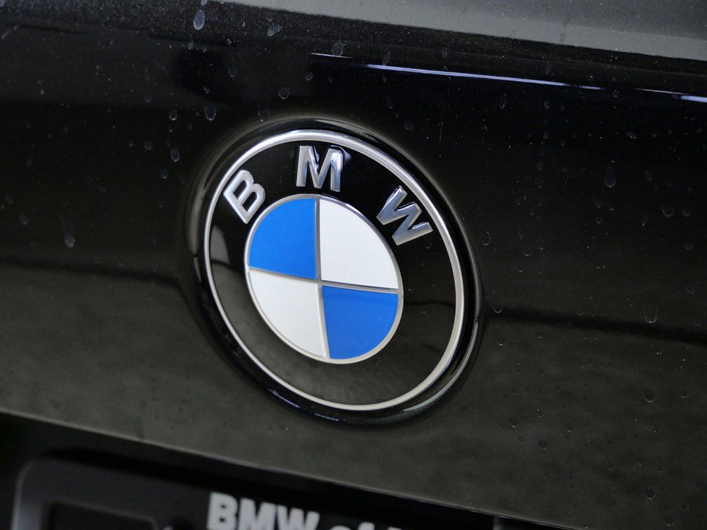 Thumbnail: 2026 BMW X5 - 21