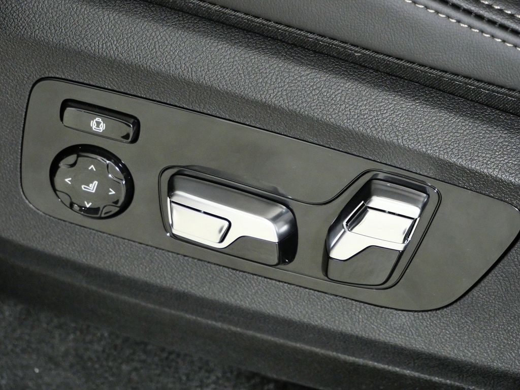 Thumbnail: 2026 BMW X5 - 43