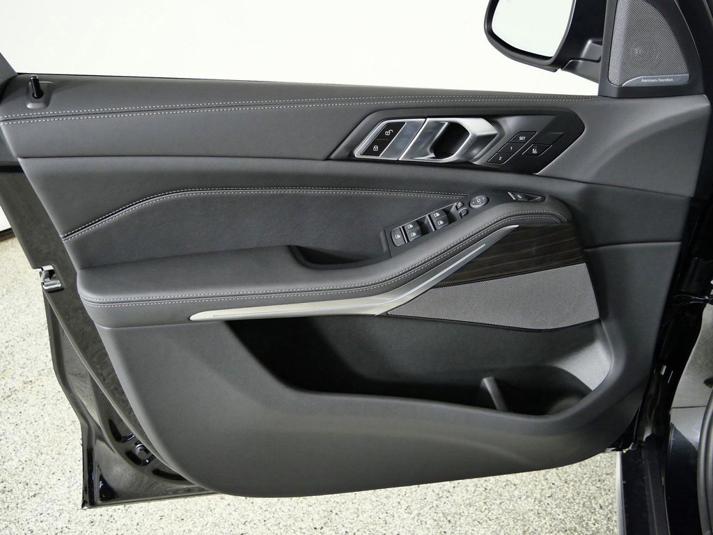 Thumbnail: 2026 BMW X5 - 39