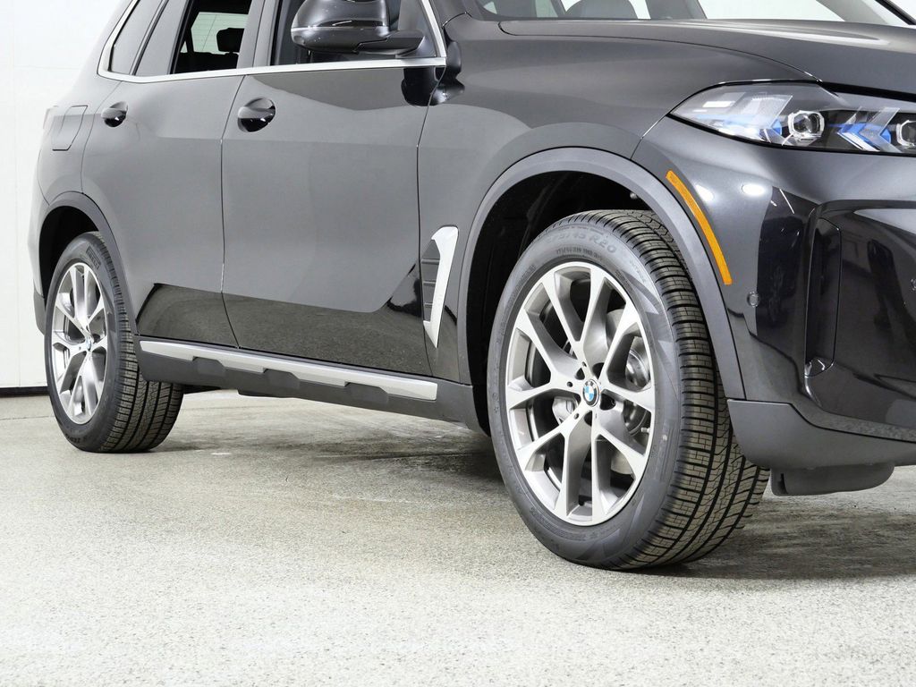 Thumbnail: 2026 BMW X5 - 8