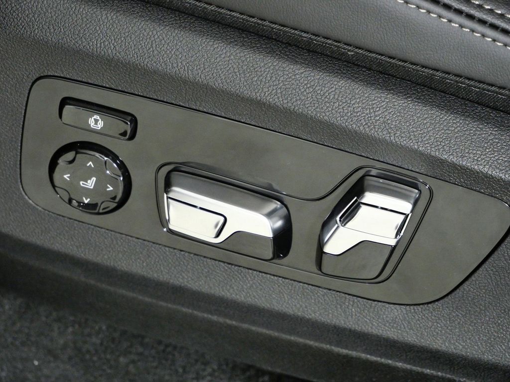 Thumbnail: 2026 BMW X5 - 43