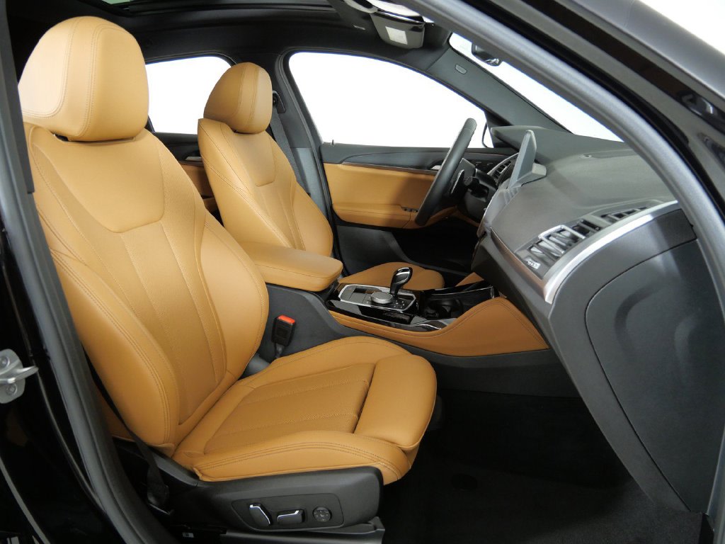 Thumbnail: 2024 BMW X4 - 10
