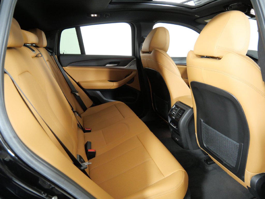 Thumbnail: 2024 BMW X4 - 11