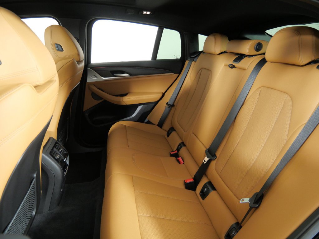 Thumbnail: 2024 BMW X4 - 36