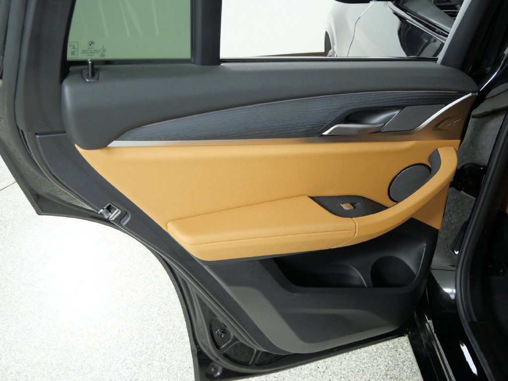 Thumbnail: 2024 BMW X4 - 34