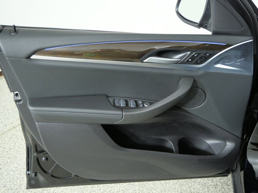 Thumbnail: 2025 BMW X4 - 37