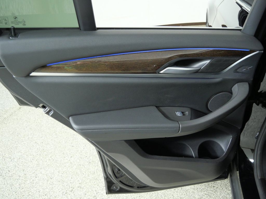 Thumbnail: 2025 BMW X4 - 34