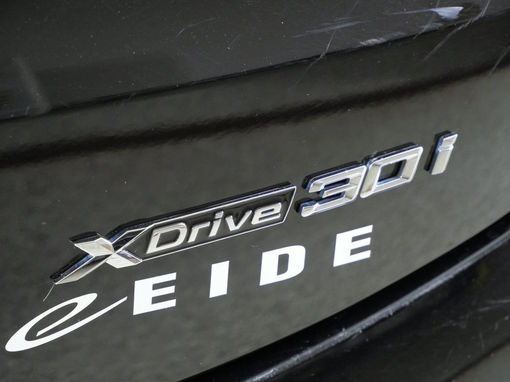 Thumbnail: 2025 BMW X4 - 22
