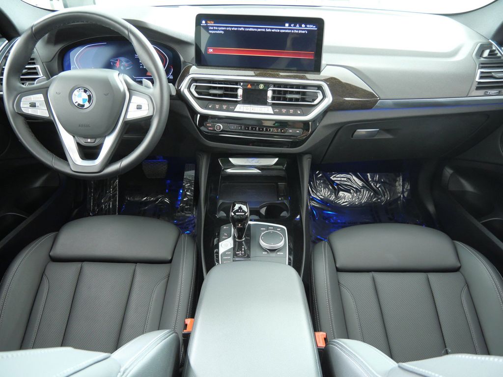 Thumbnail: 2025 BMW X4 - 2