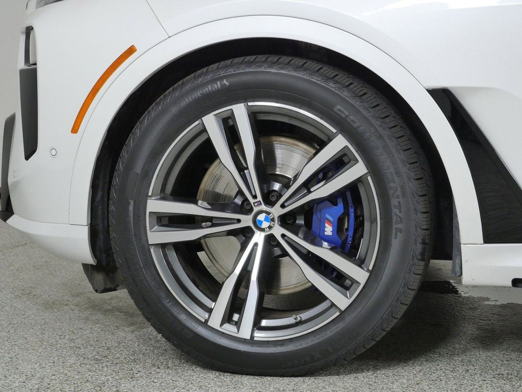 Thumbnail: 2024 BMW X7 - 26