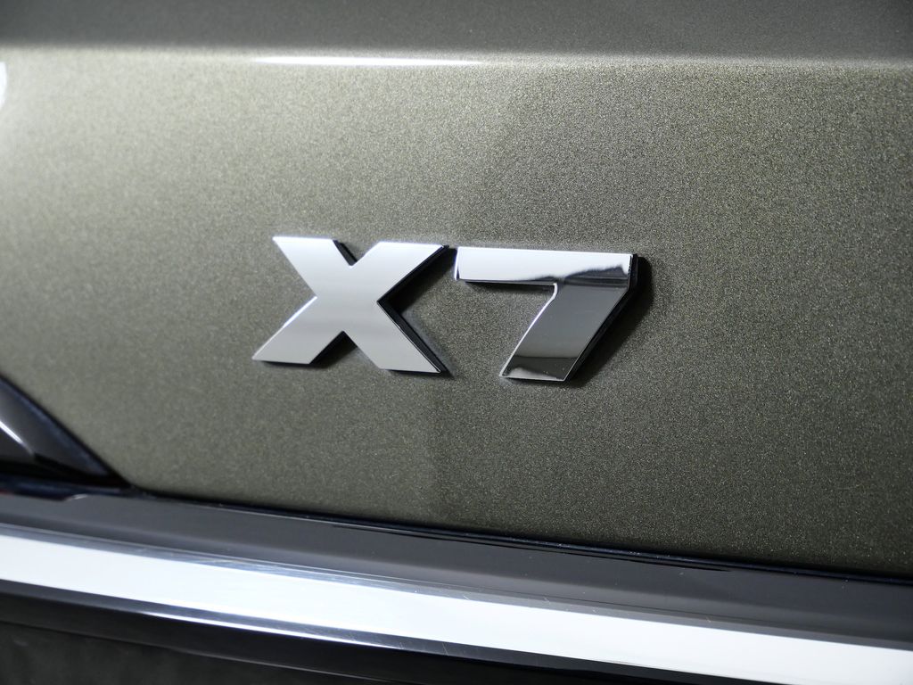 Thumbnail: 2024 BMW X7 - 22