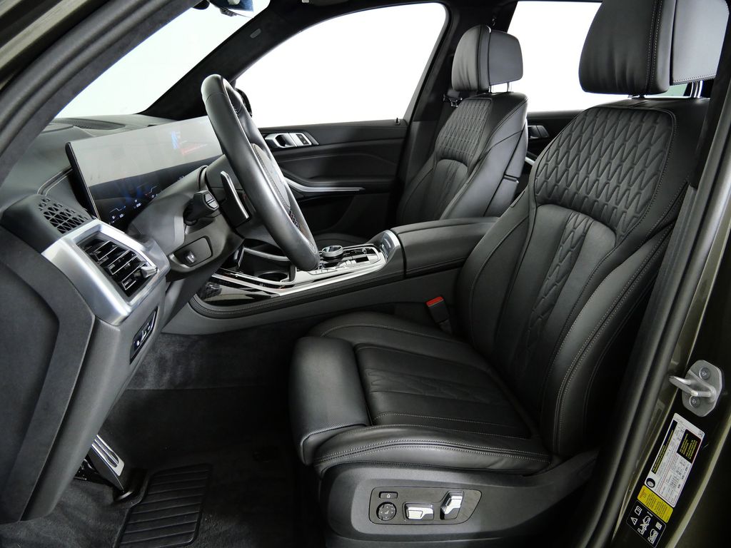 Thumbnail: 2024 BMW X7 - 39