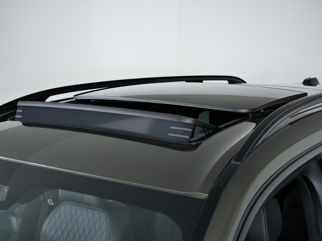 Thumbnail: 2024 BMW X7 - 25