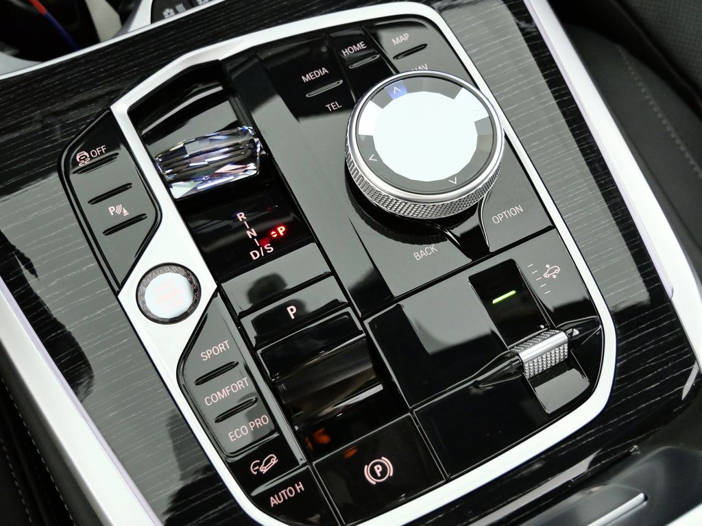 Thumbnail: 2024 BMW X7 - 48