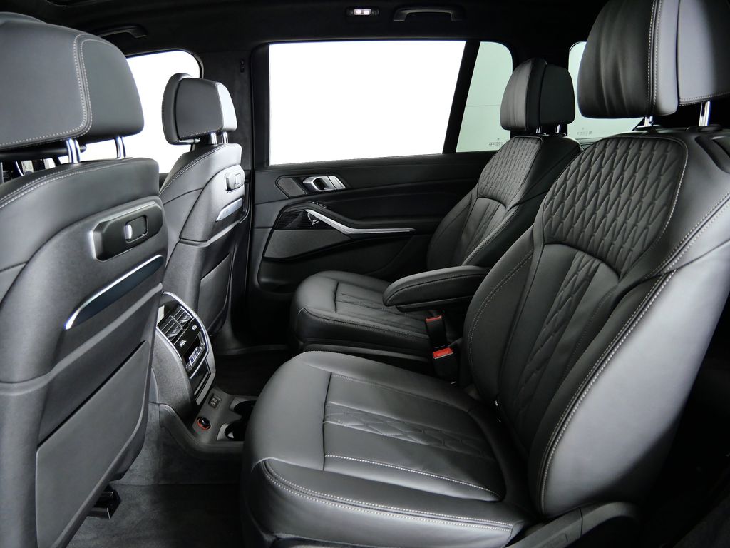 Thumbnail: 2024 BMW X7 - 36