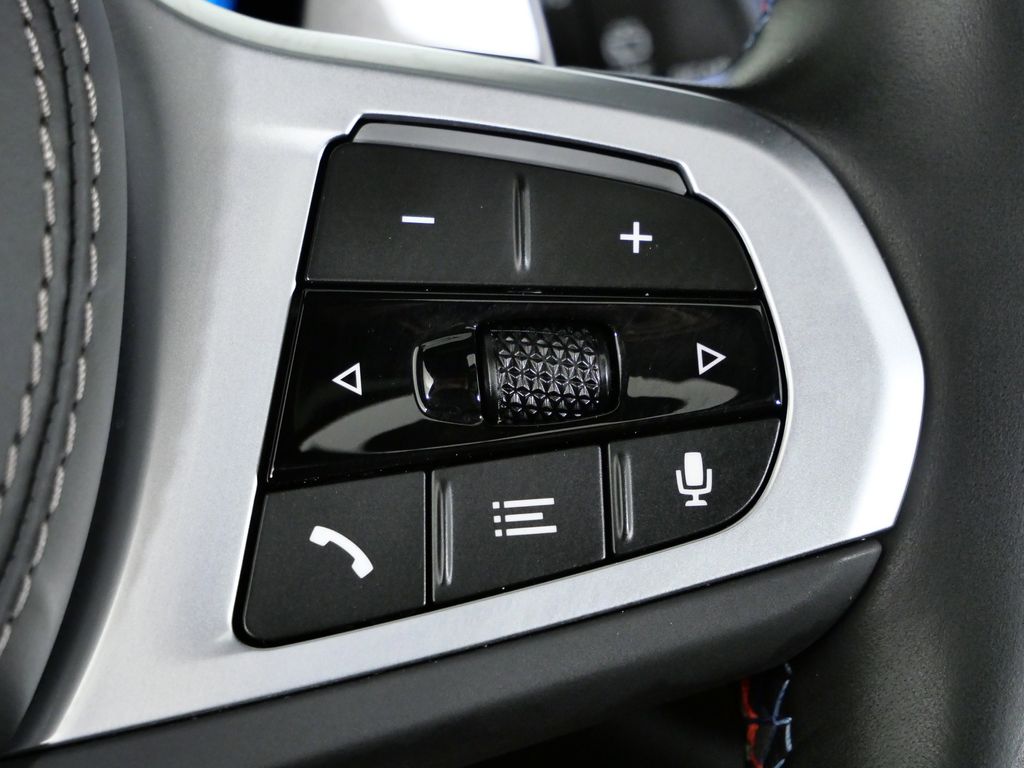 Thumbnail: 2024 BMW X7 - 44