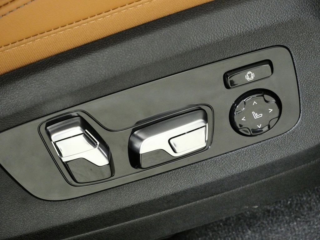 Thumbnail: 2026 BMW X5 - 26