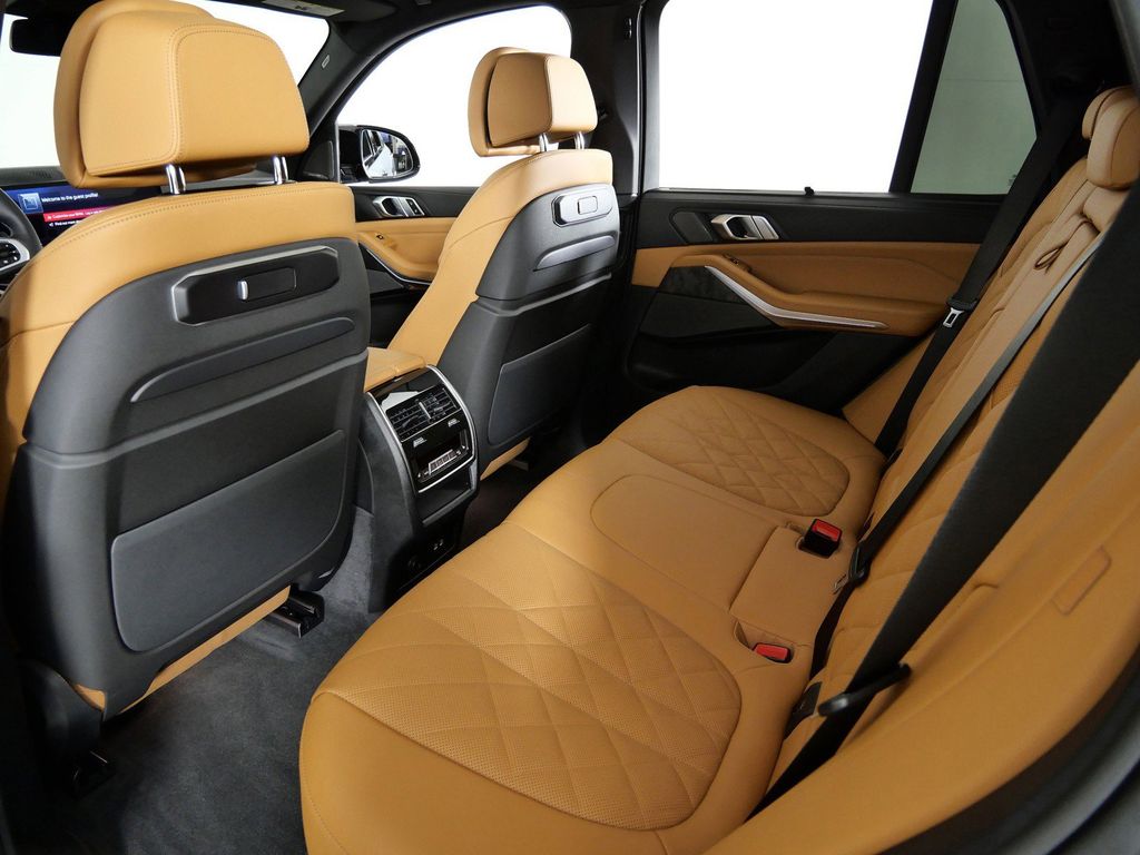 Thumbnail: 2026 BMW X5 - 34