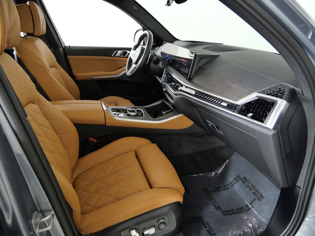 Thumbnail: 2026 BMW X5 - 9