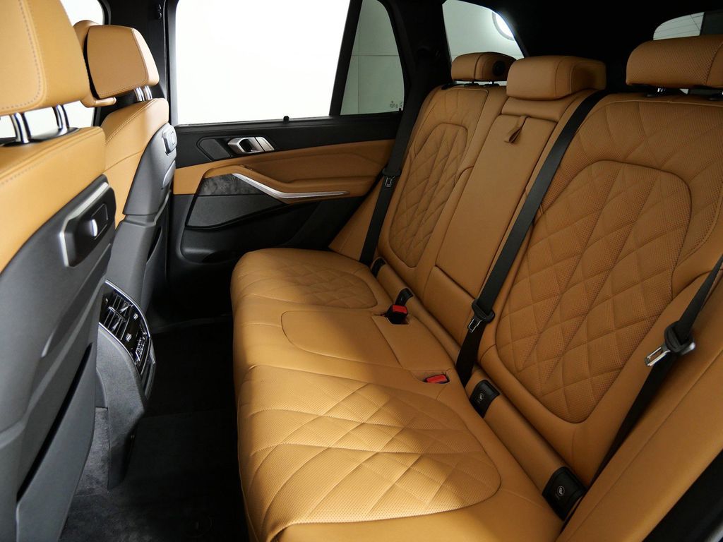 Thumbnail: 2026 BMW X5 - 35