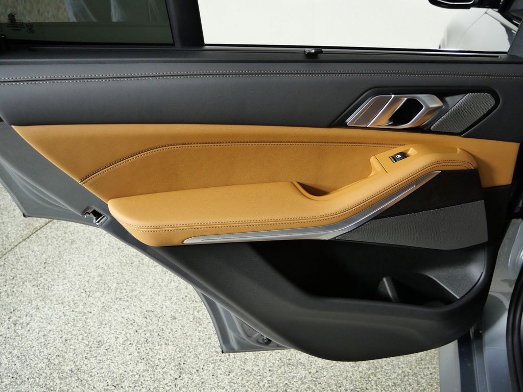 Thumbnail: 2026 BMW X5 - 33