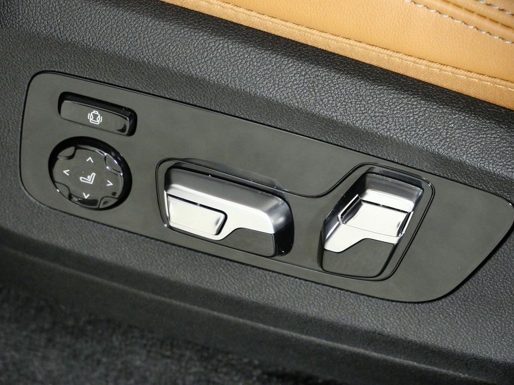 Thumbnail: 2026 BMW X5 - 40