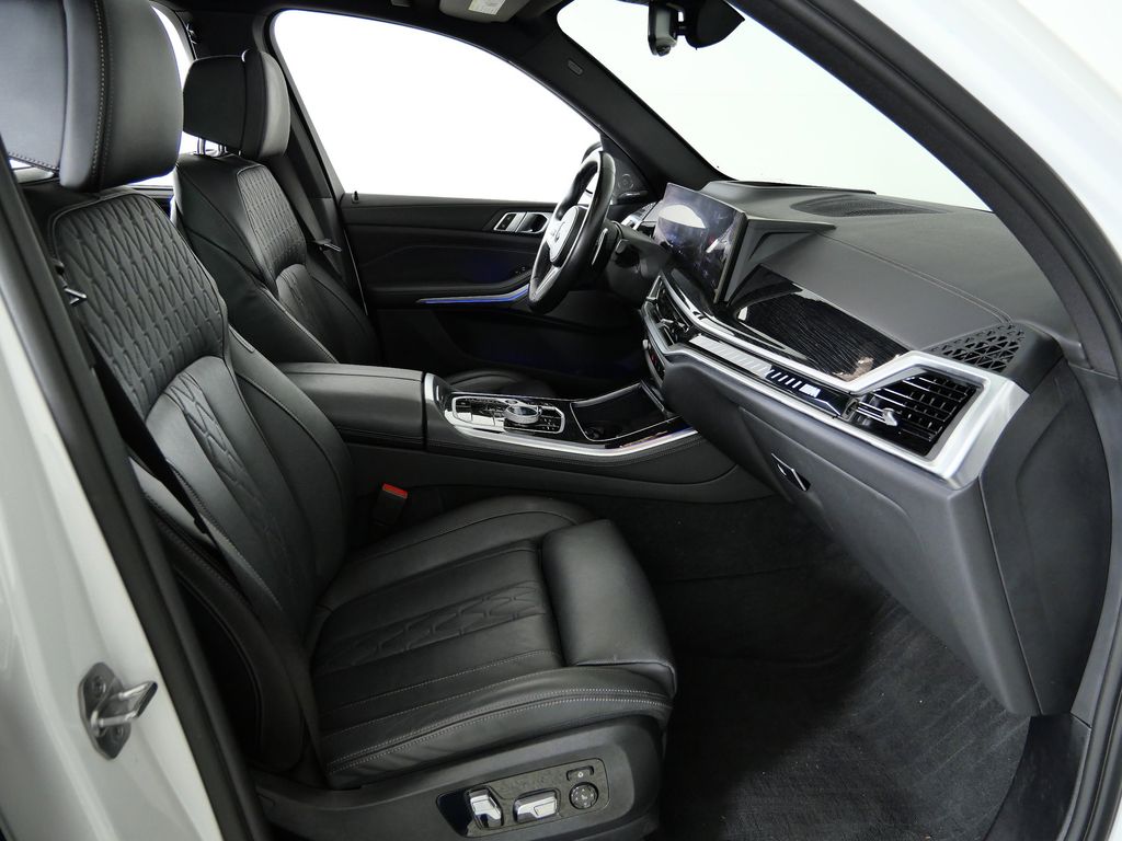 Thumbnail: 2024 BMW X5 - 9