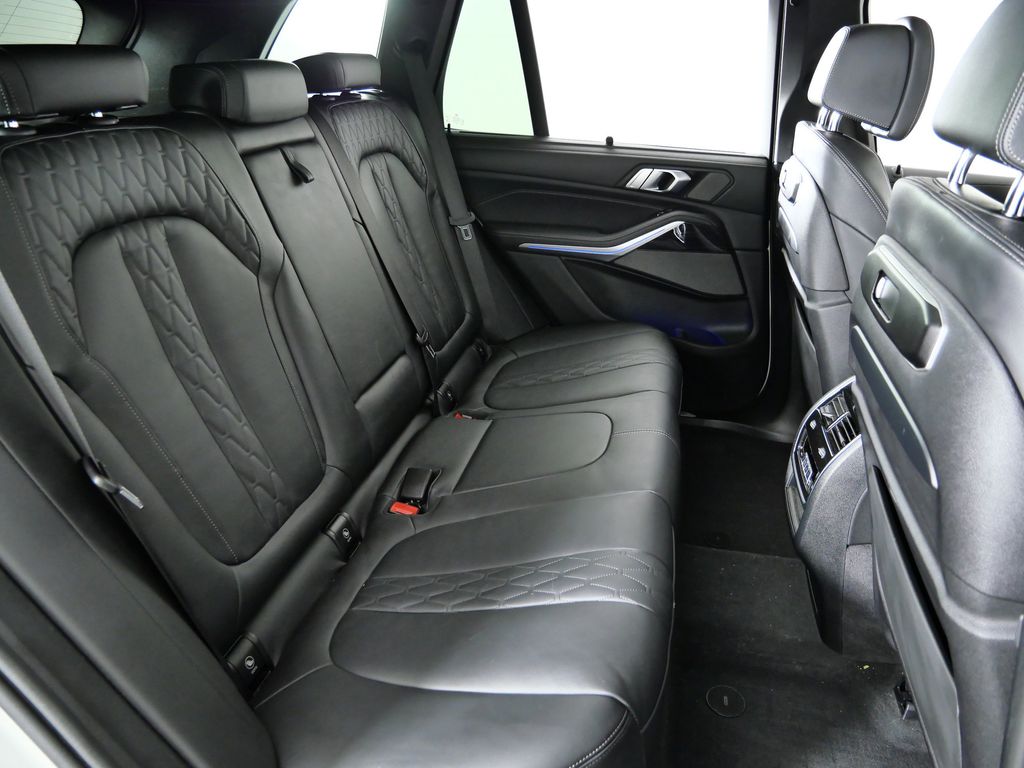 Thumbnail: 2024 BMW X5 - 33