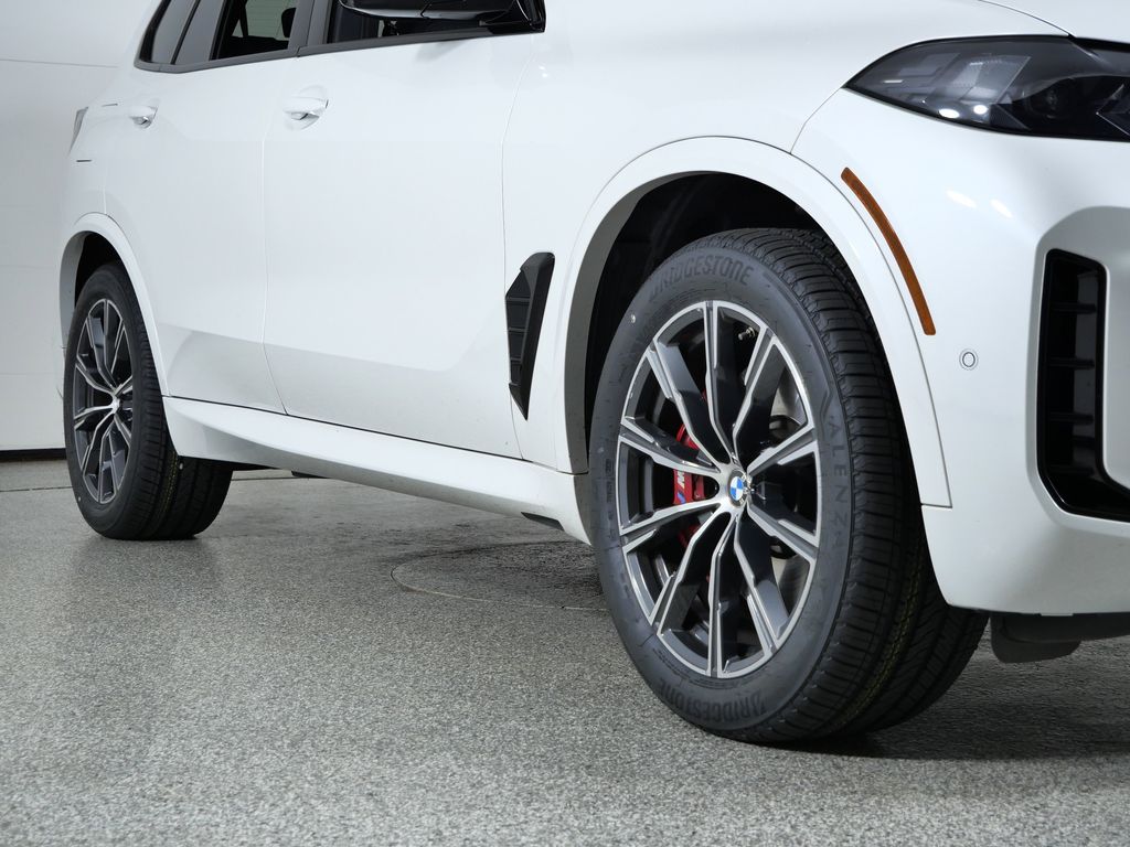 Thumbnail: 2024 BMW X5 - 8