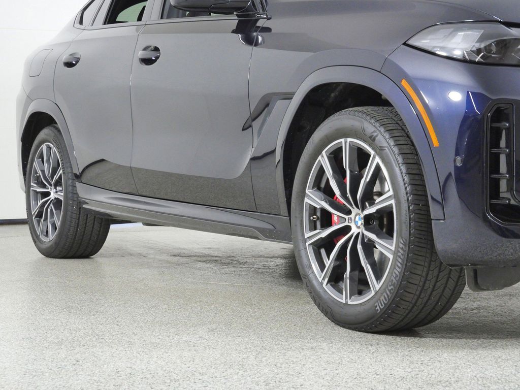 Thumbnail: 2025 BMW X6 - 8