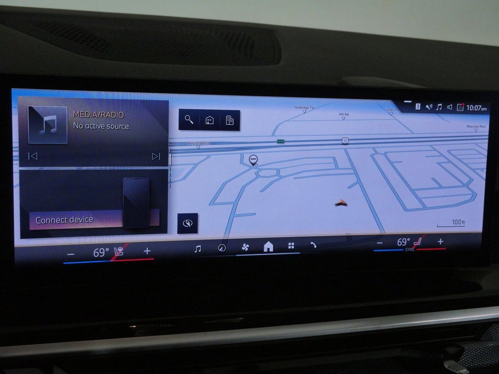 Thumbnail: 2025 BMW X6 - 12