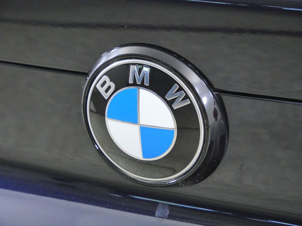 Thumbnail: 2025 BMW X6 - 22