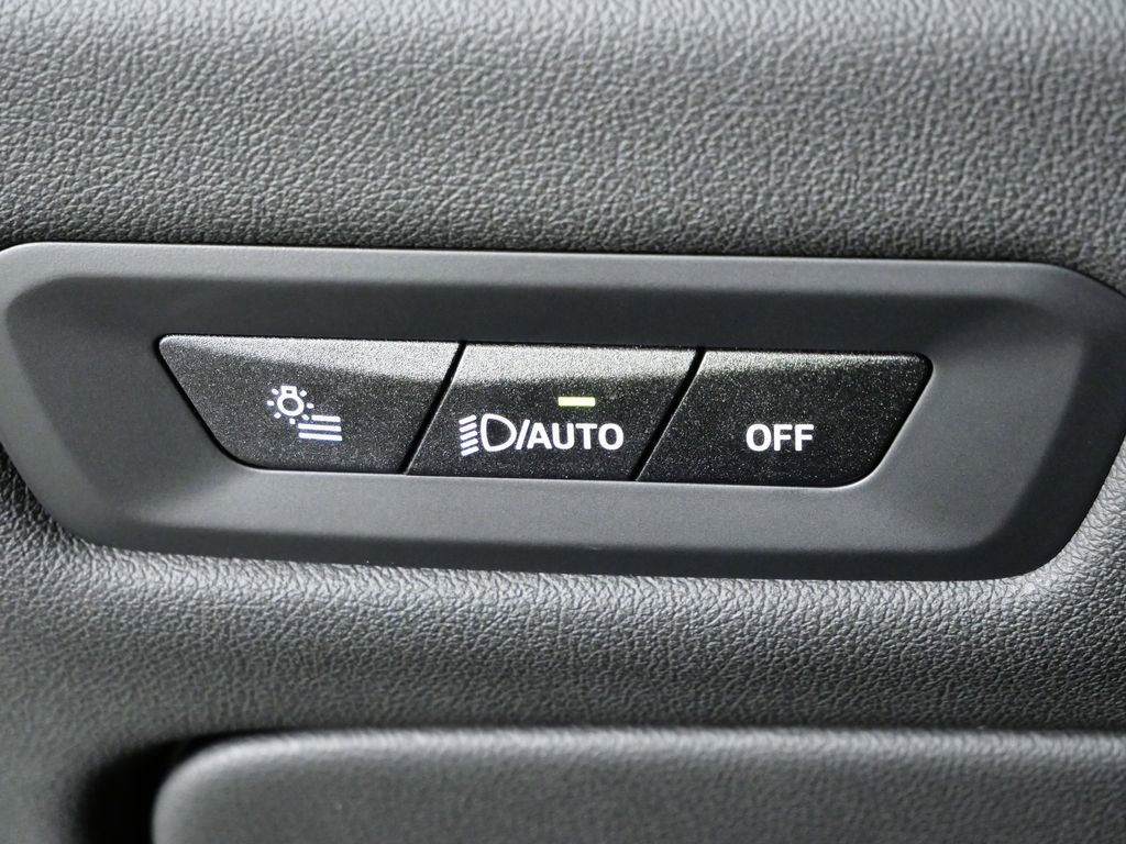 Thumbnail: 2026 BMW X6 - 45