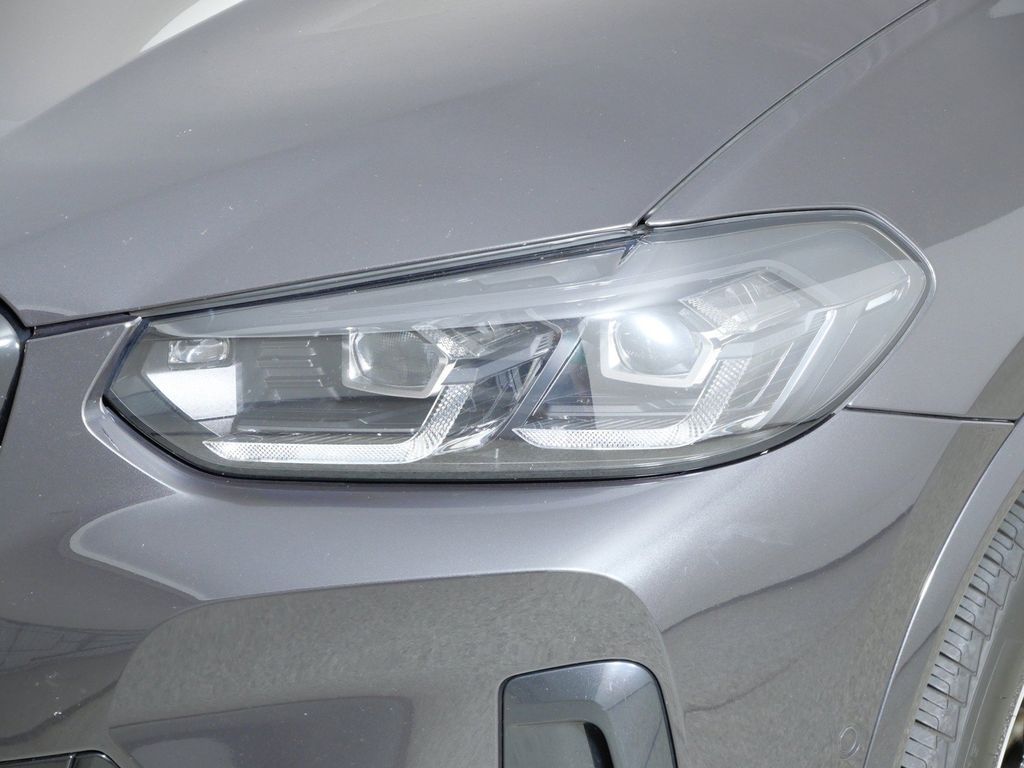 Thumbnail: 2022 BMW X4 - 17