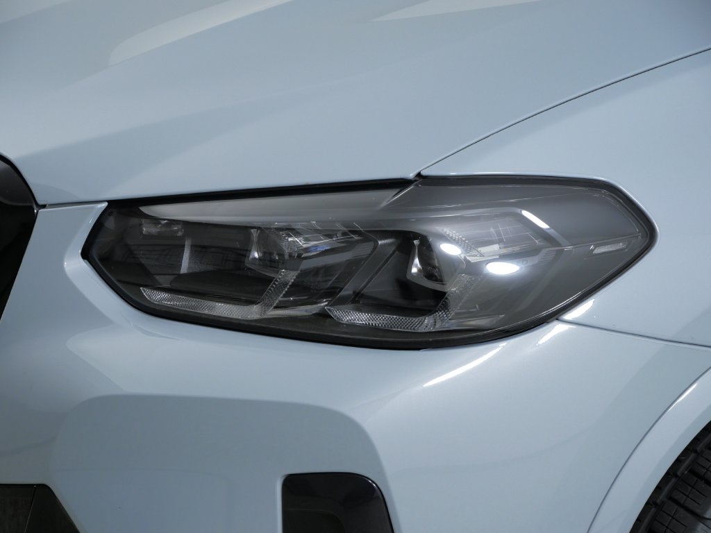 Thumbnail: 2023 BMW X4 - 19