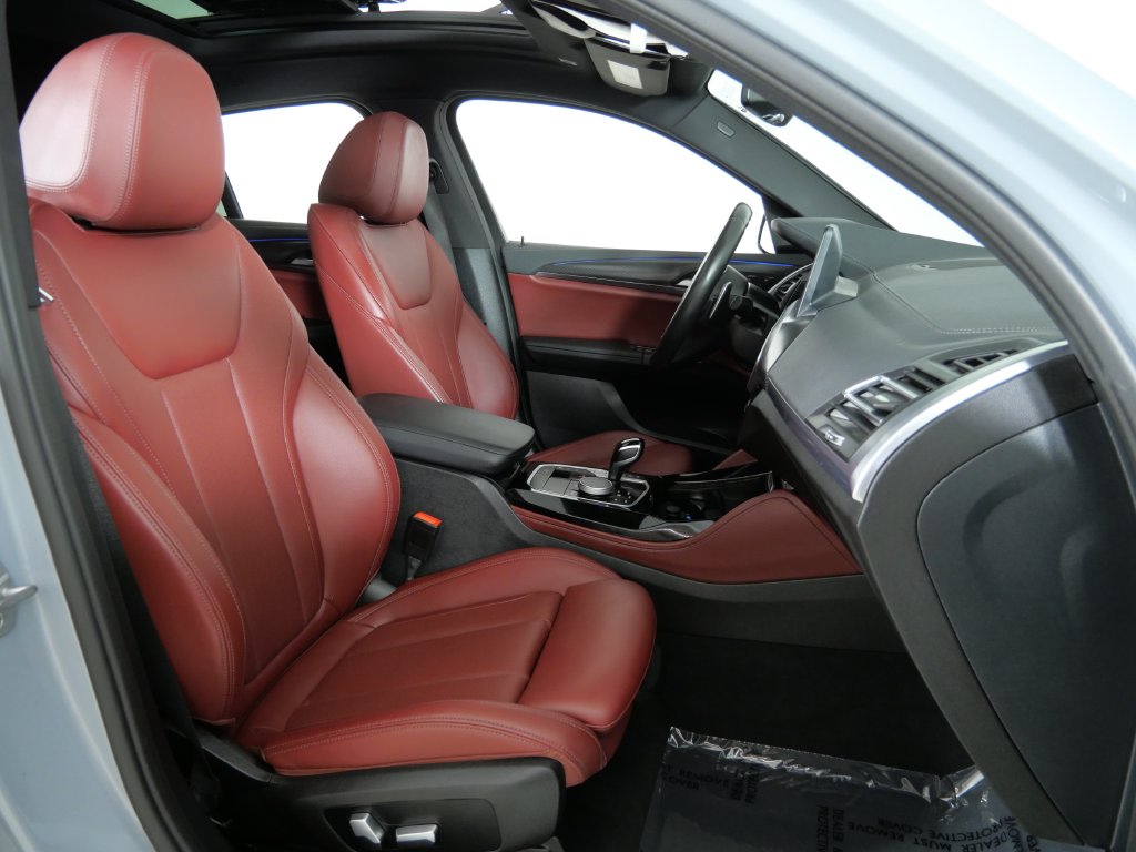 Thumbnail: 2023 BMW X4 - 11