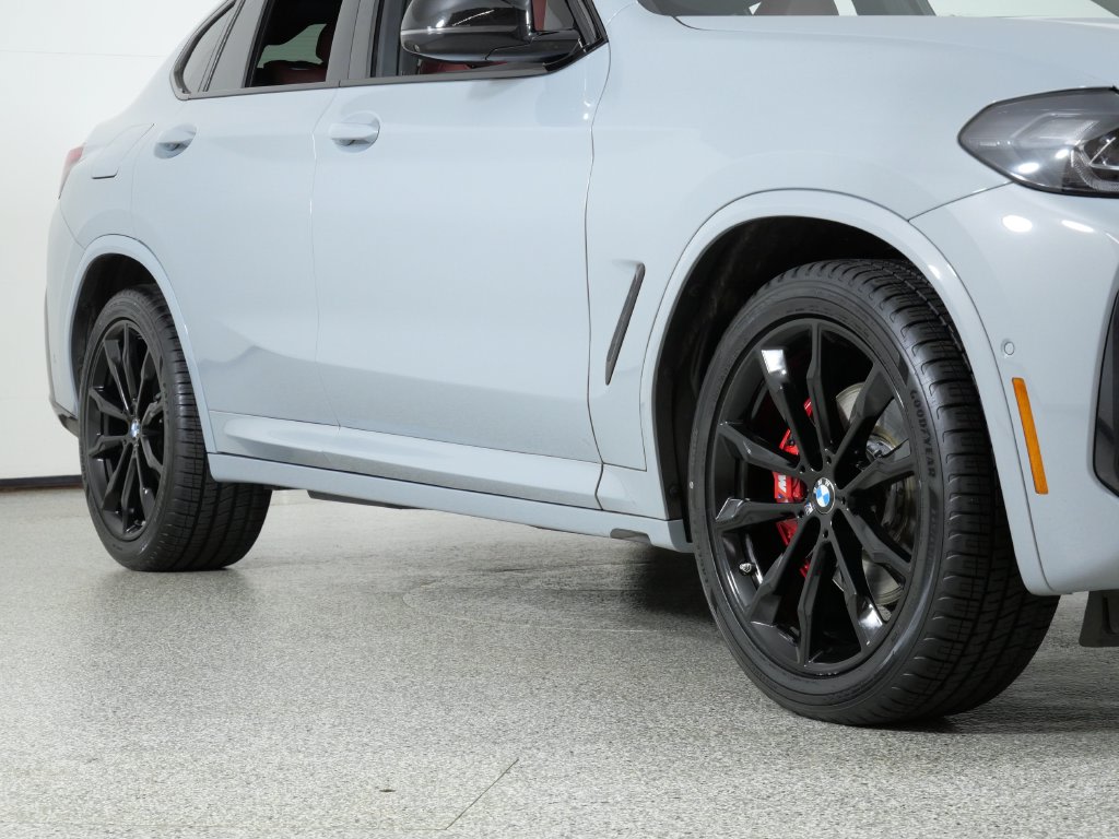 Thumbnail: 2023 BMW X4 - 8