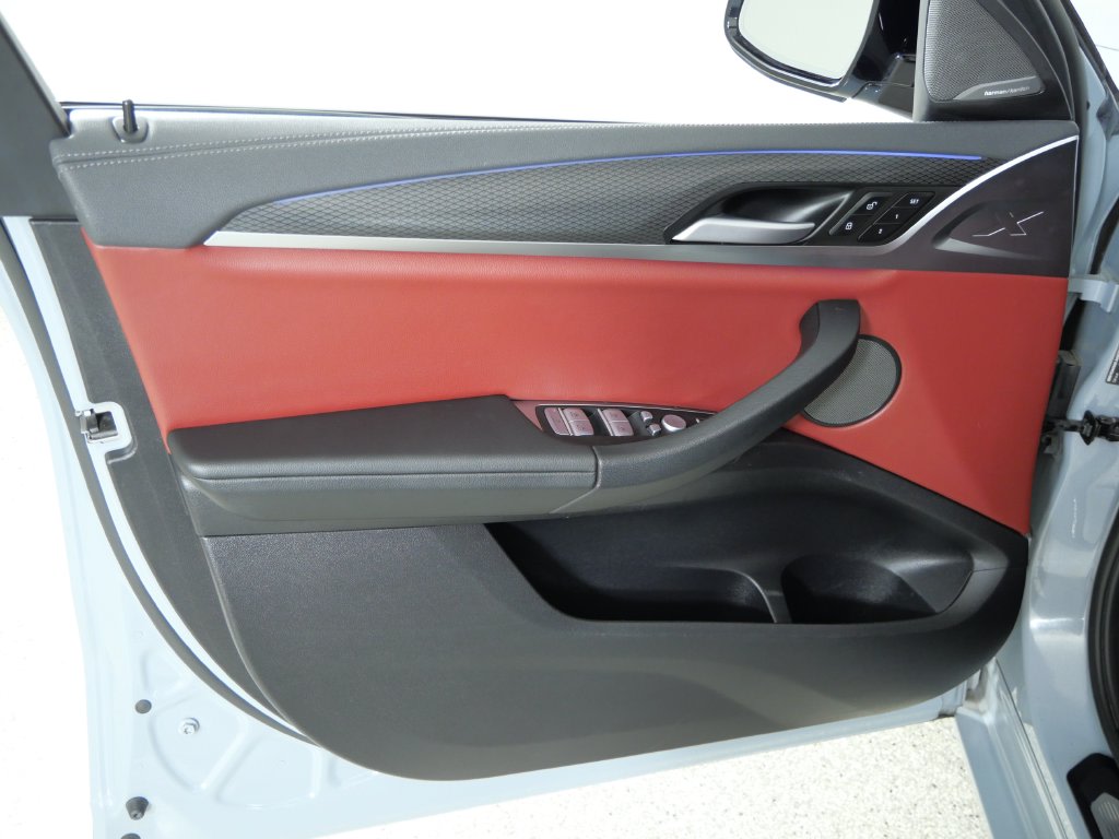 Thumbnail: 2023 BMW X4 - 39