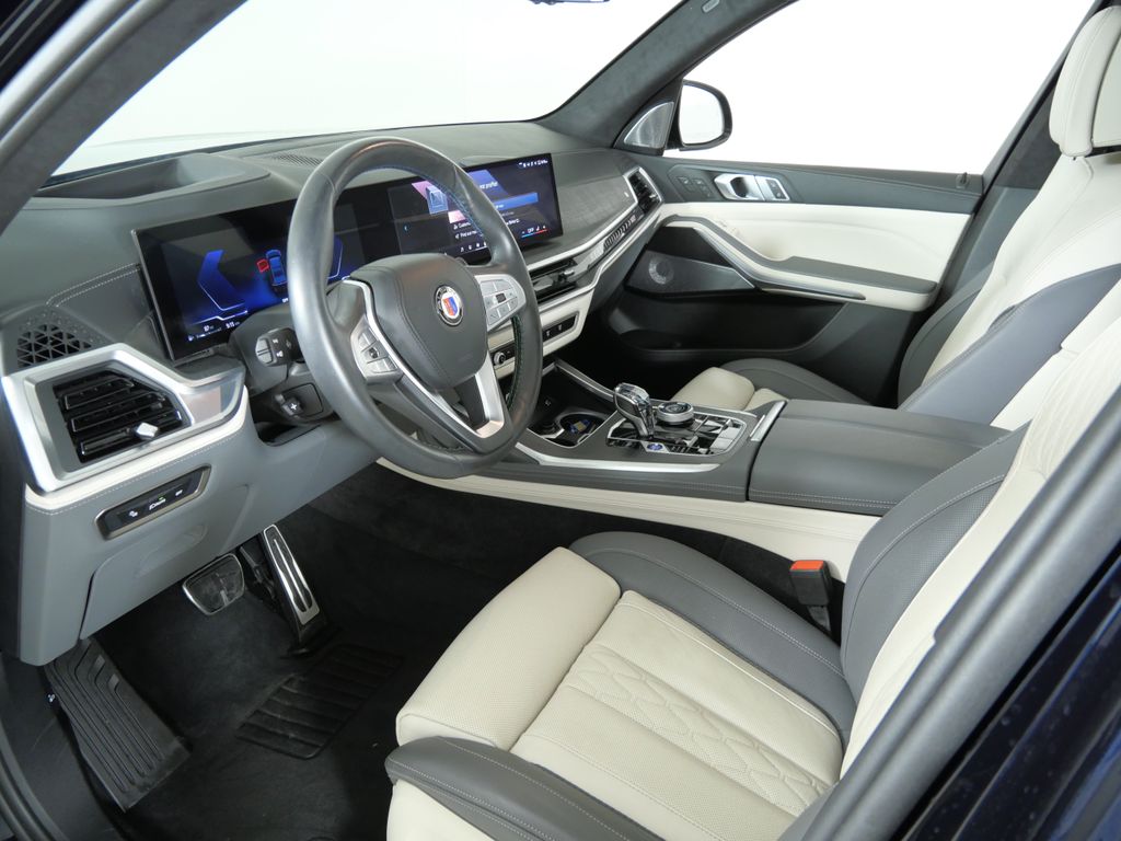 Thumbnail: 2024 BMW X7 - 9