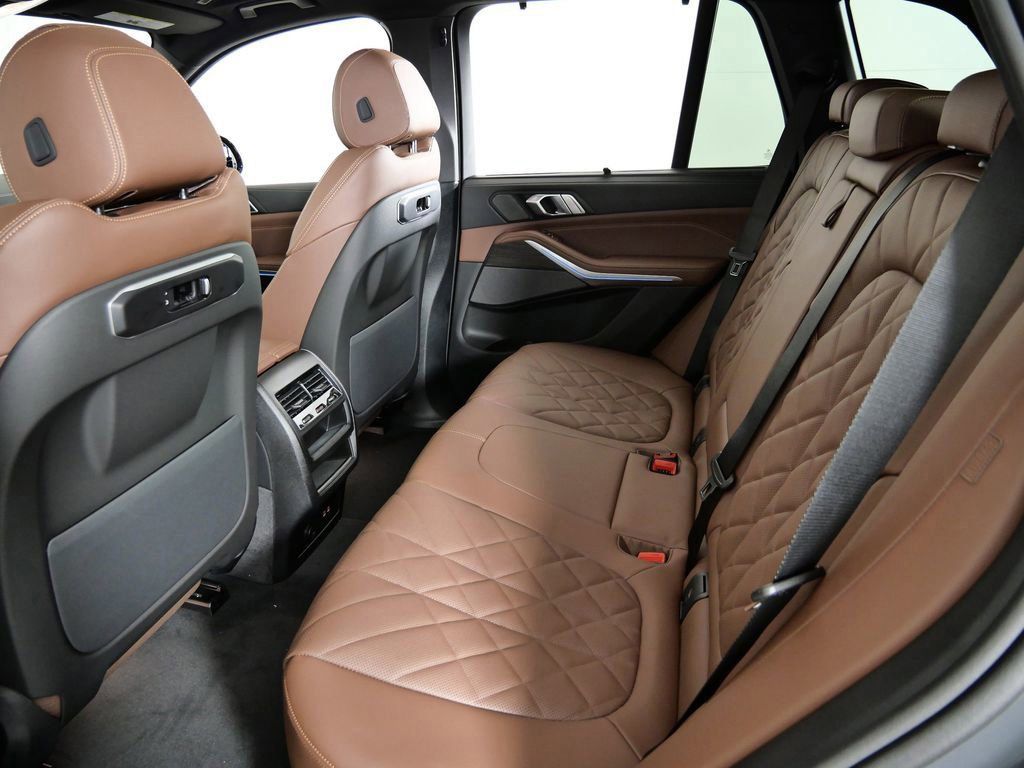 Thumbnail: 2026 BMW X5 - 35