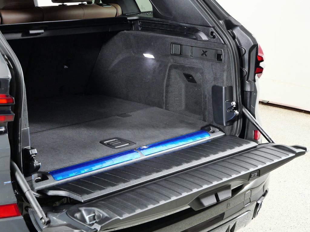 Thumbnail: 2026 BMW X5 - 12
