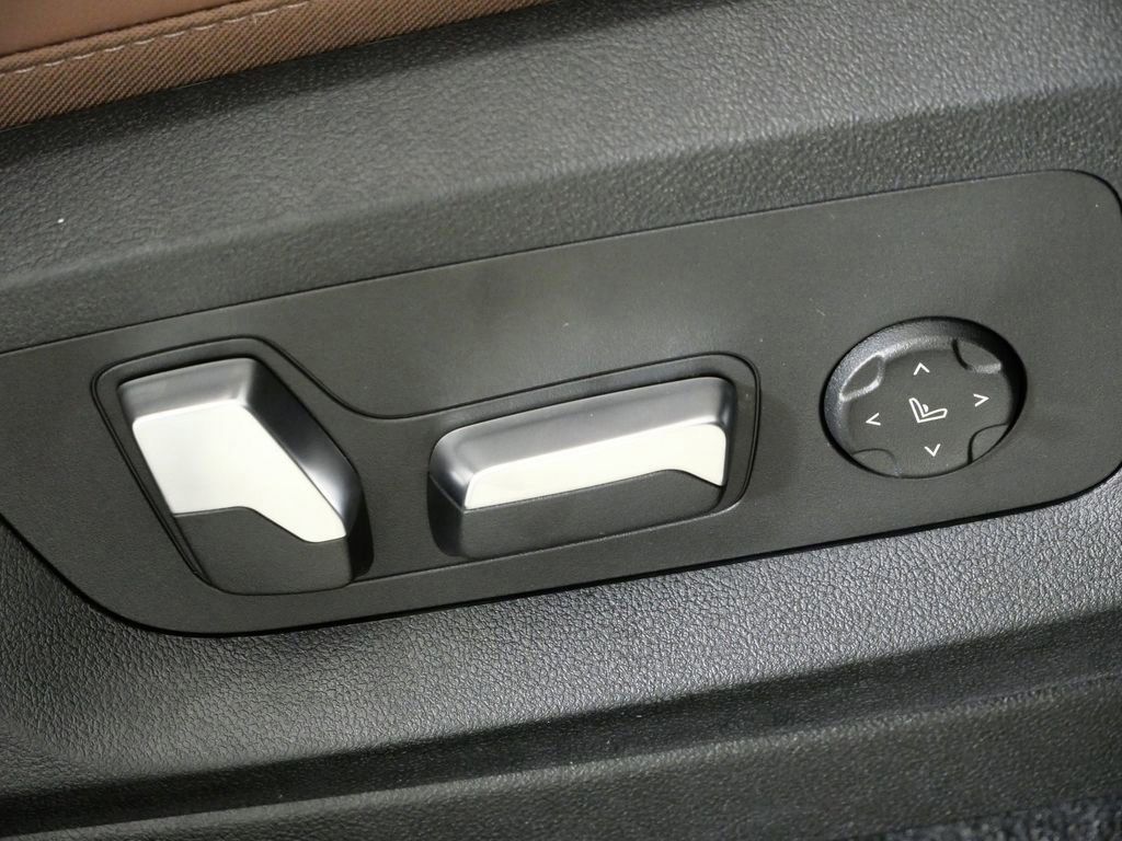 Thumbnail: 2026 BMW X5 - 28