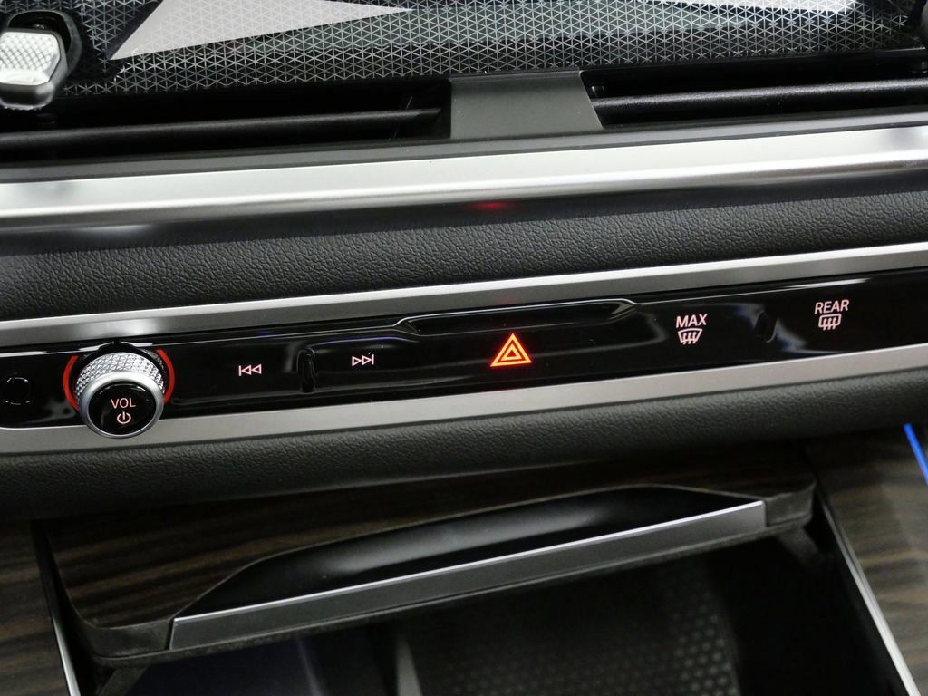 Thumbnail: 2026 BMW X5 - 46
