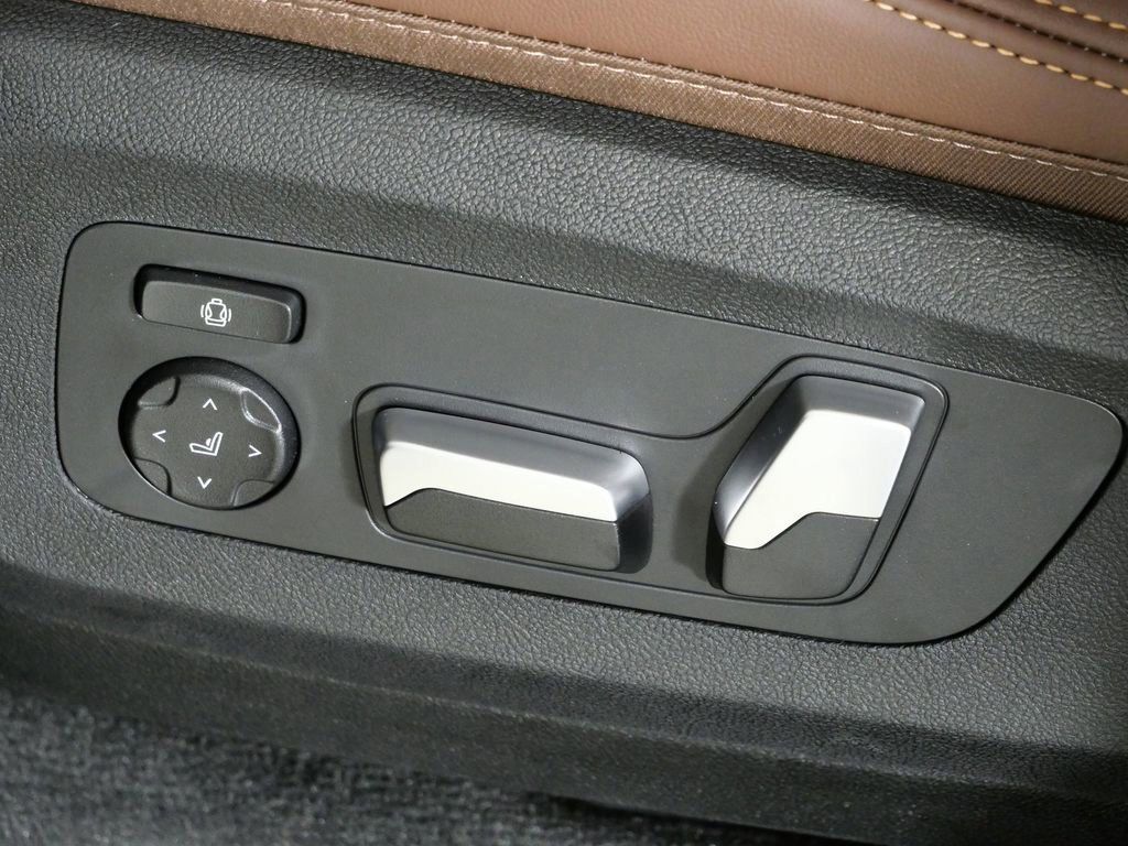 Thumbnail: 2026 BMW X5 - 41