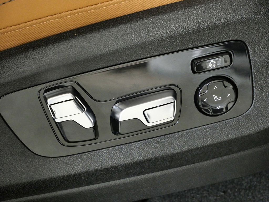 Thumbnail: 2026 BMW X5 - 28